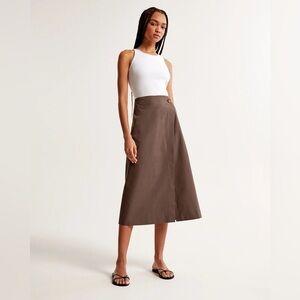 Abercrombie & Fitch Poplin Wrap Midi Skirt in Brown - Size M